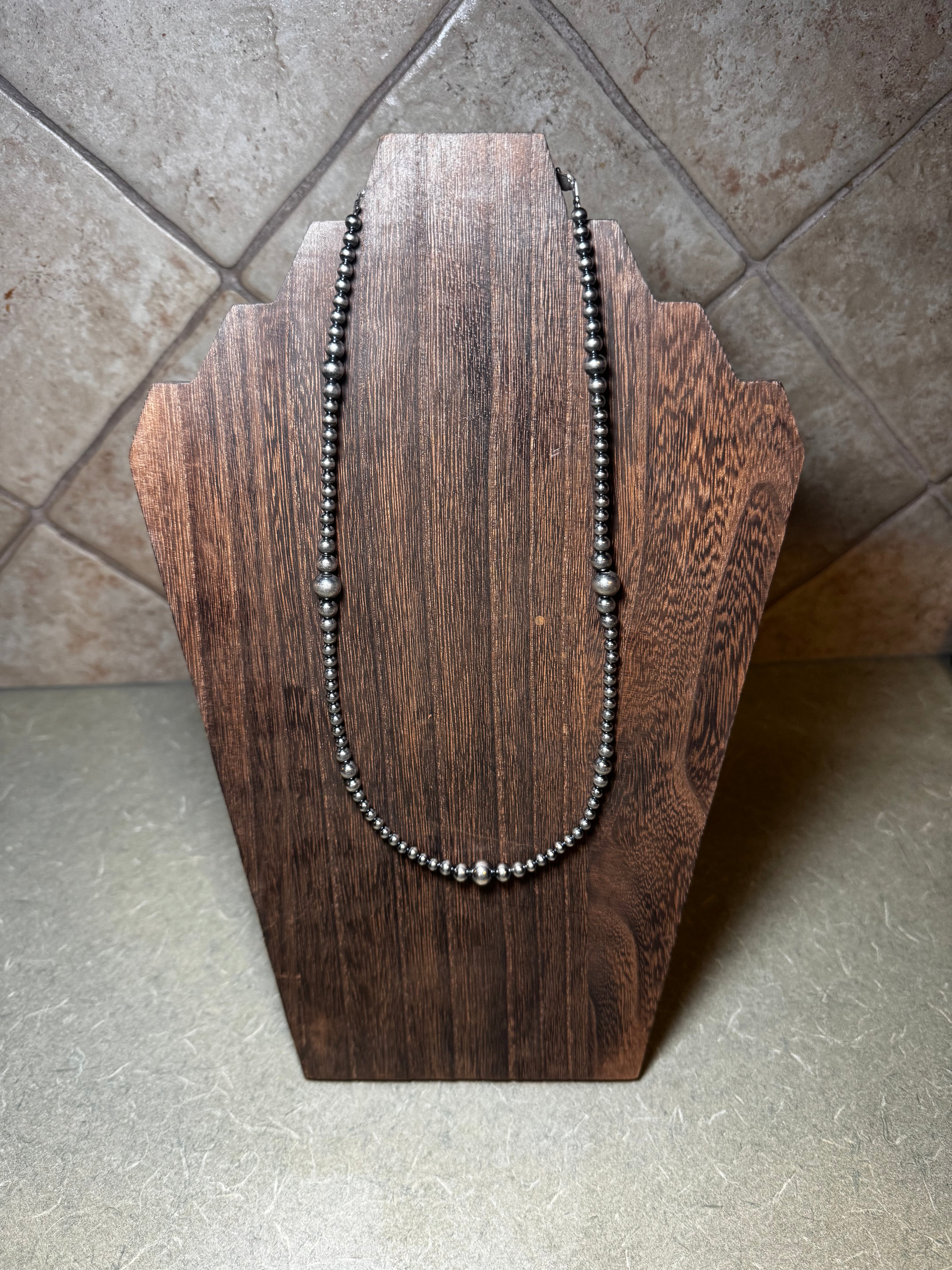 18” graduated sterling silver pearl necklace